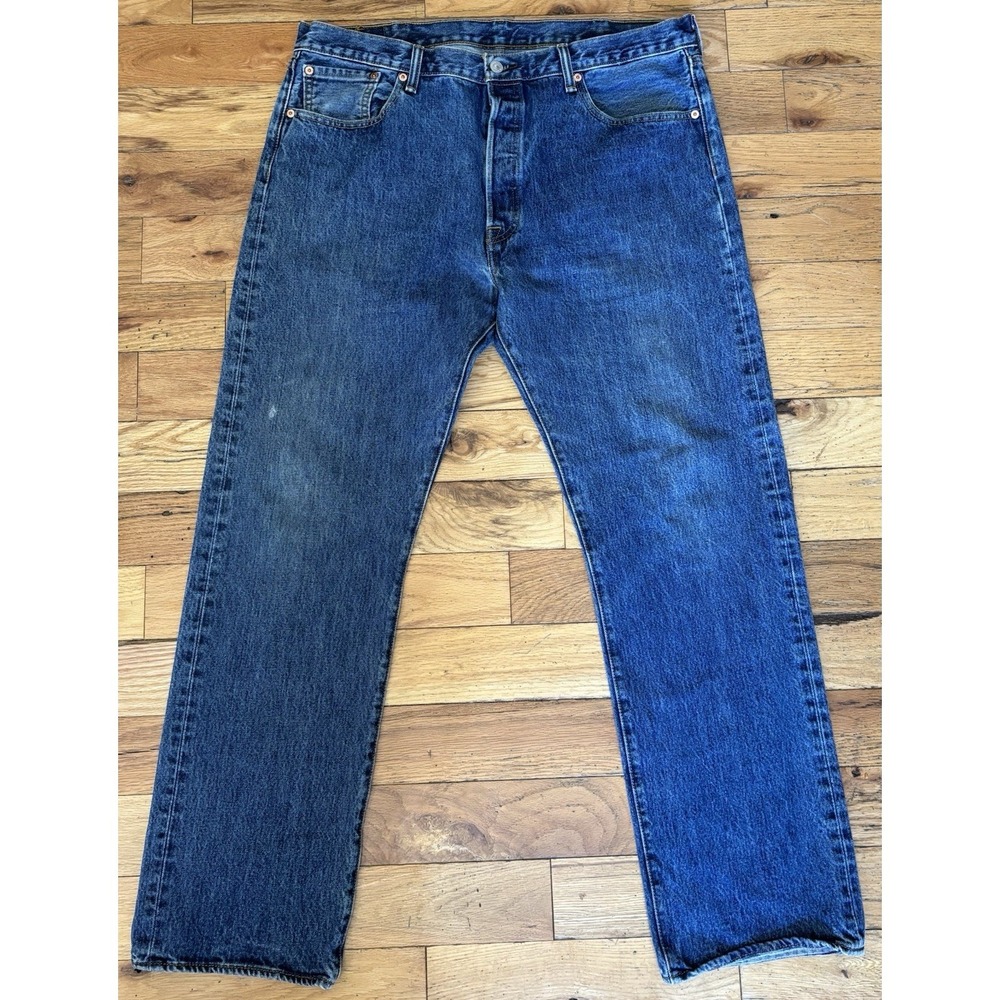 Levis 501 Jeans Mens 38x32 (Actual 38x30) Straight‎ Fit Button Fly Denim Casual